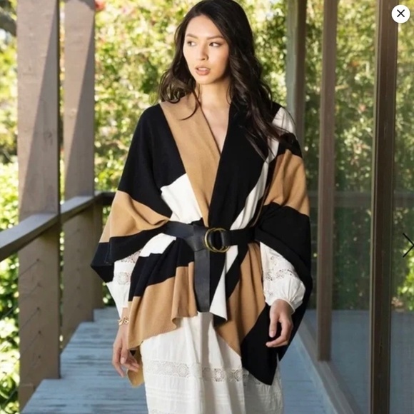 NWT ParrishLA Stevie Poncho Black Camel White 🍂 perfect for fall - Picture 4 of 5